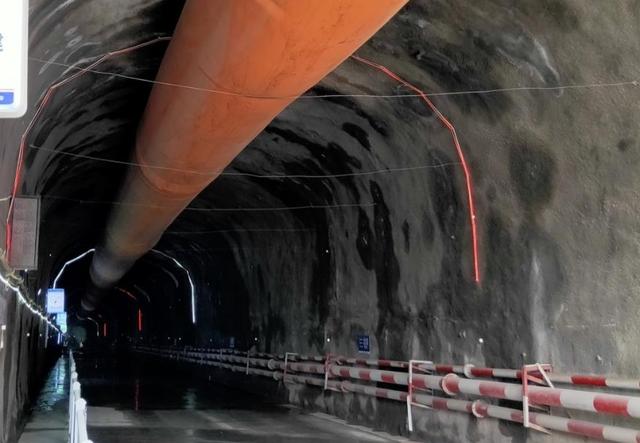 重庆轨道交通15号线二期中梁山隧道正线开挖
