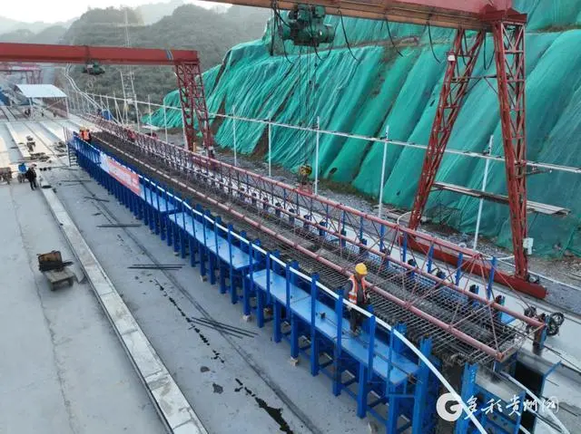 贵州纳赫高速公路桥梁工程进入上部结构施工阶段